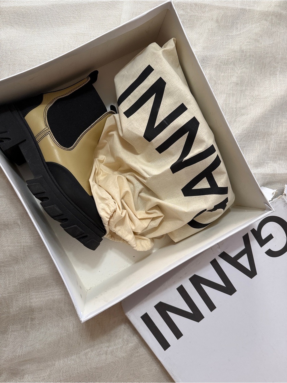 GANNI Cleated Low Chelsea Boots Sand Leather / Black EU 37 US 7 w/Box + Dust Bag